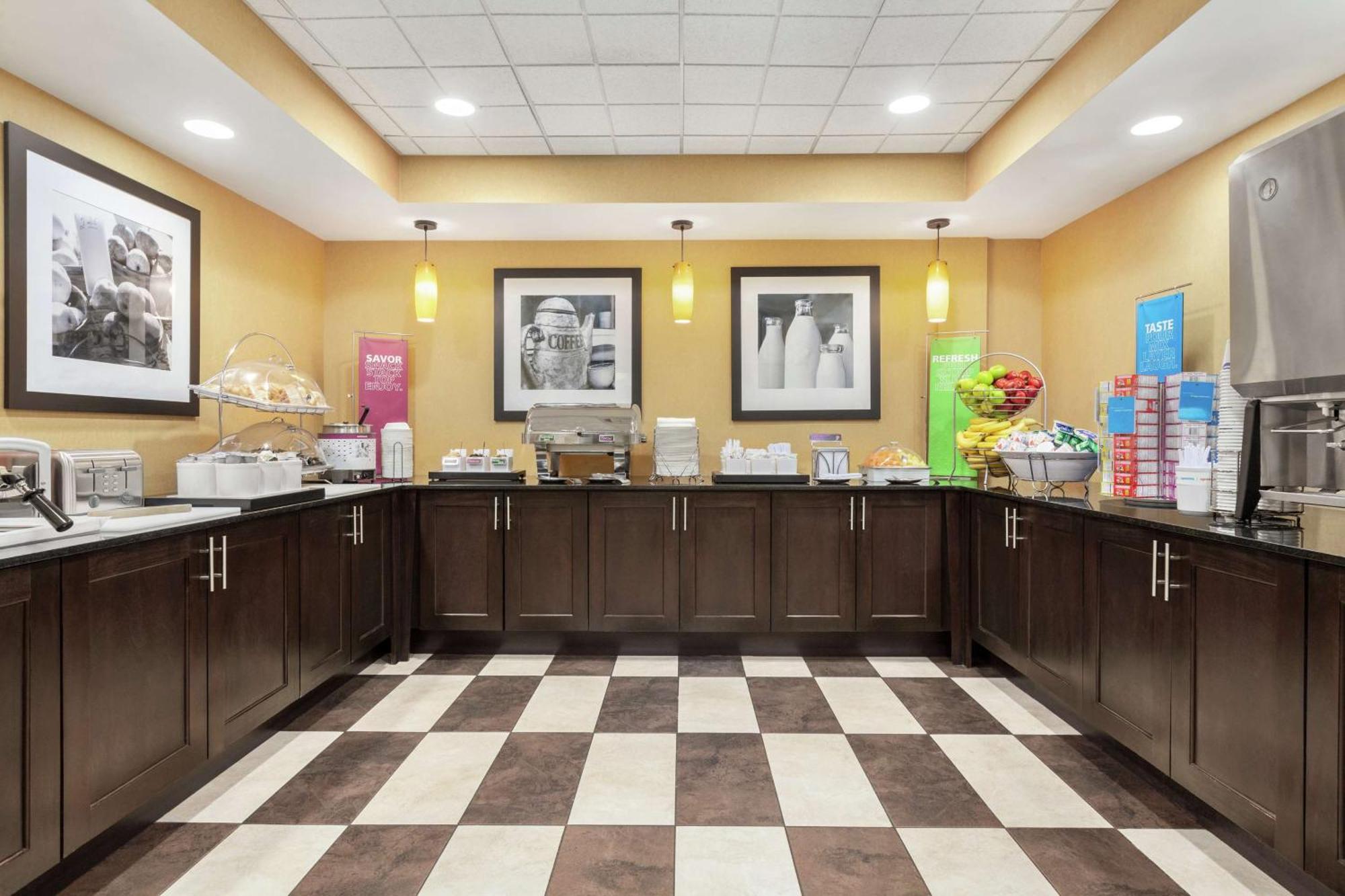 Hampton By Hilton Oklahoma City I-40 East- Tinker Afb Midwest City Bagian luar foto