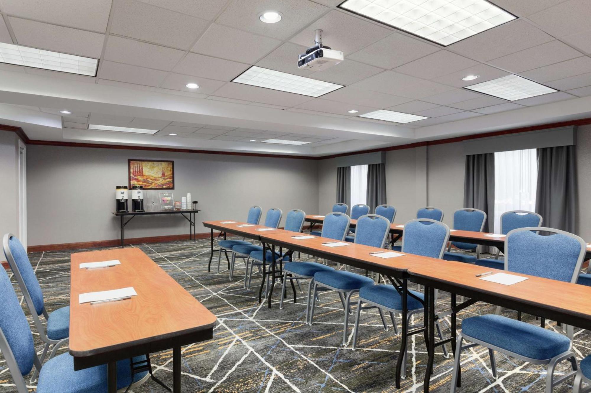 Hampton By Hilton Oklahoma City I-40 East- Tinker Afb Midwest City Bagian luar foto