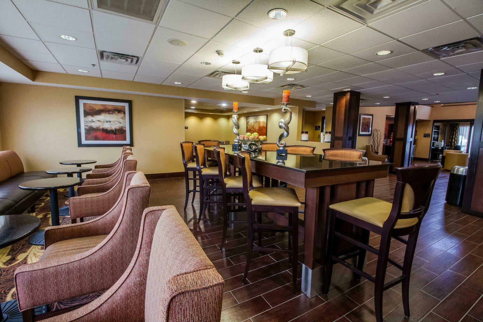 Hampton By Hilton Oklahoma City I-40 East- Tinker Afb Midwest City Bagian luar foto