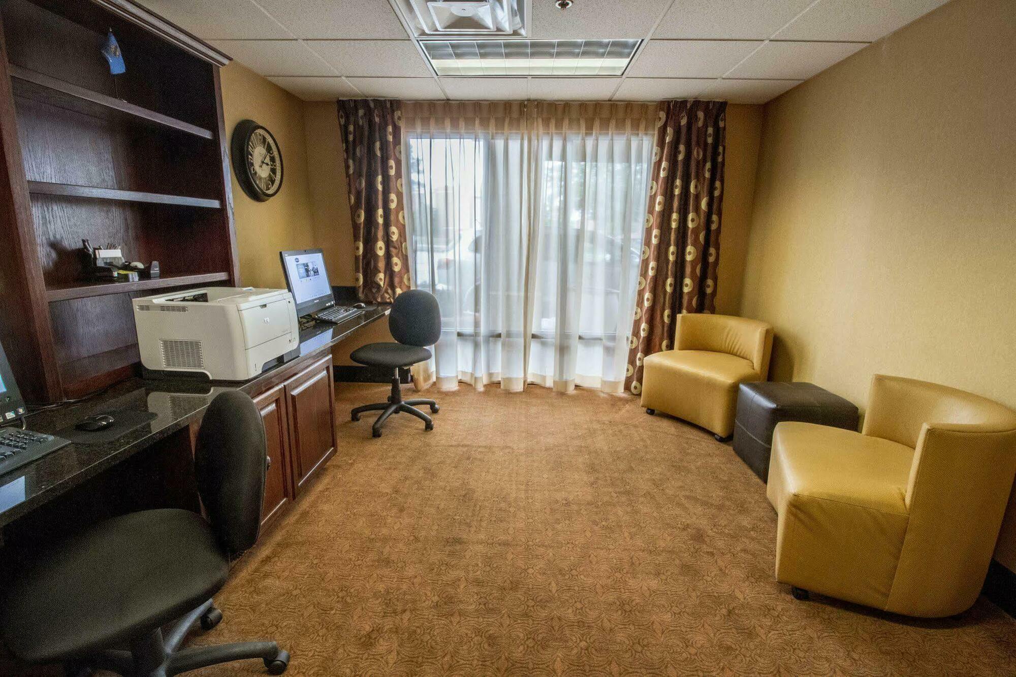 Hampton By Hilton Oklahoma City I-40 East- Tinker Afb Midwest City Bagian luar foto